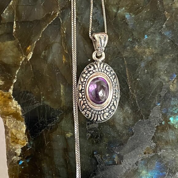 Sterling Silver 925 Scrollwork Oval Purple Cubic Zirconia Pendant Necklace 18" - Picture 1 of 16